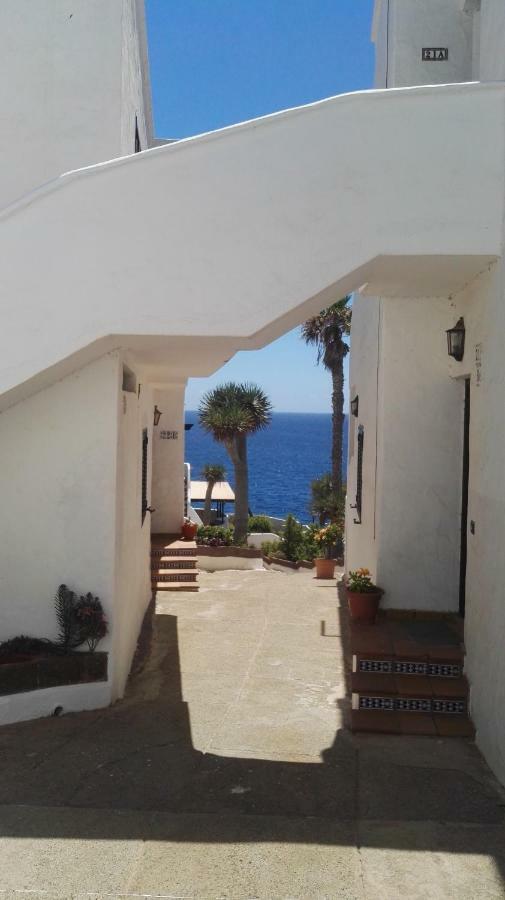 Apartamento Faro De Sardina Galdar Luaran gambar