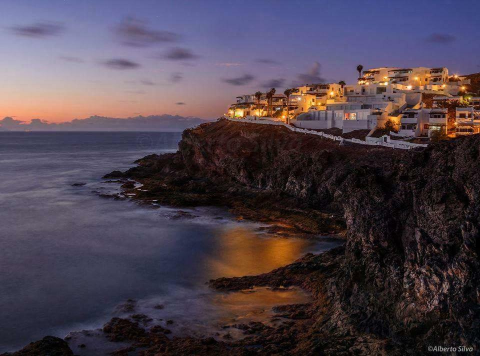 Apartamento Faro De Sardina Galdar Luaran gambar